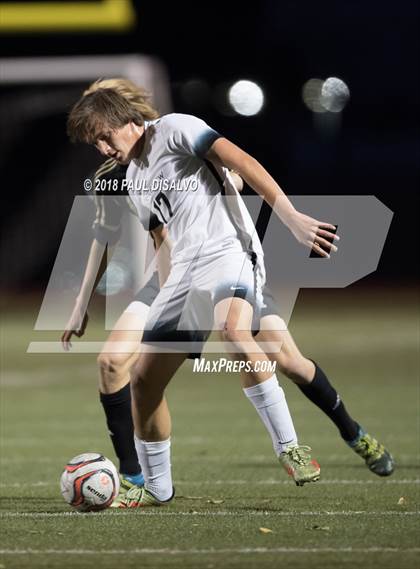 Thumbnail 3 in Arapahoe vs. Castle View (CHSAA 5A 1st Round) photogallery.