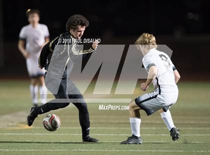 Thumbnail 2 in Arapahoe vs. Castle View (CHSAA 5A 1st Round) photogallery.