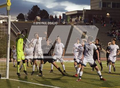 Thumbnail 1 in Arapahoe vs. Castle View (CHSAA 5A 1st Round) photogallery.