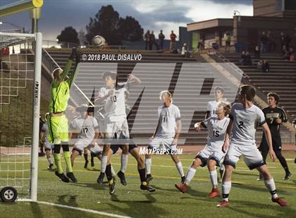 Thumbnail 2 in Arapahoe vs. Castle View (CHSAA 5A 1st Round) photogallery.
