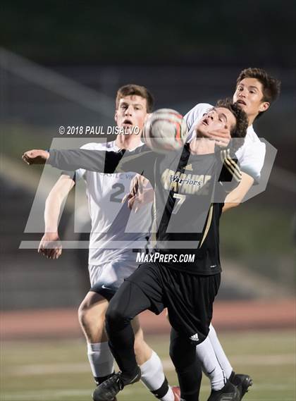 Thumbnail 3 in Arapahoe vs. Castle View (CHSAA 5A 1st Round) photogallery.