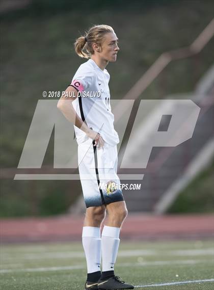 Thumbnail 1 in Arapahoe vs. Castle View (CHSAA 5A 1st Round) photogallery.