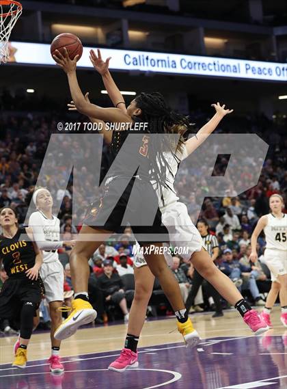 Thumbnail 2 in Clovis West vs. Archbishop Mitty (CIF State Open Division Final) photogallery.