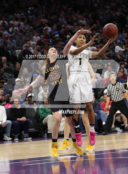 Thumbnail 2 in Clovis West vs. Archbishop Mitty (CIF State Open Division Final) photogallery.