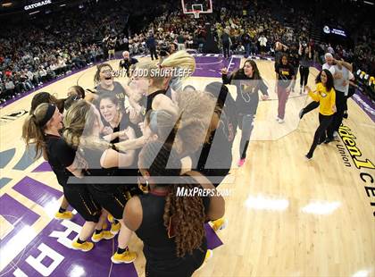 Thumbnail 1 in Clovis West vs. Archbishop Mitty (CIF State Open Division Final) photogallery.