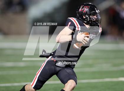 Thumbnail 2 in North Shore vs. Lake Travis (UIL 6A Semifinal) photogallery.