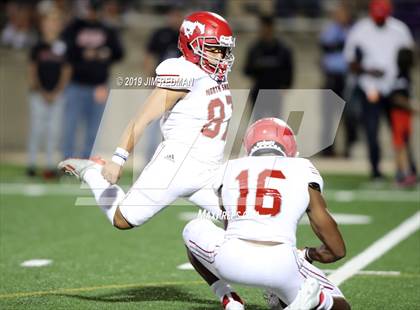 Thumbnail 2 in North Shore vs. Lake Travis (UIL 6A Semifinal) photogallery.