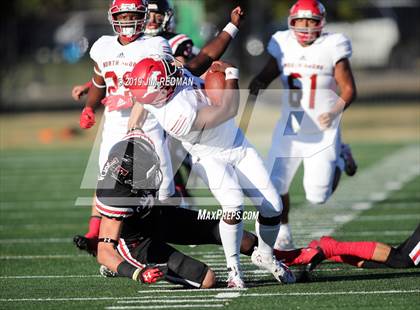 Thumbnail 2 in North Shore vs. Lake Travis (UIL 6A Semifinal) photogallery.