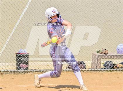 Thumbnail 3 in Clairemont vs. Mission Hills photogallery.