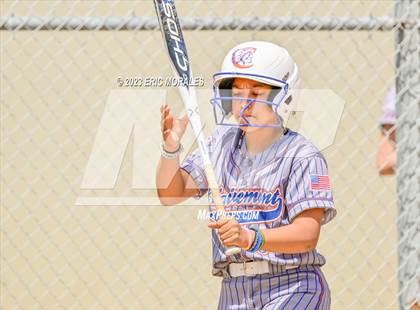 Thumbnail 3 in Clairemont vs. Mission Hills photogallery.