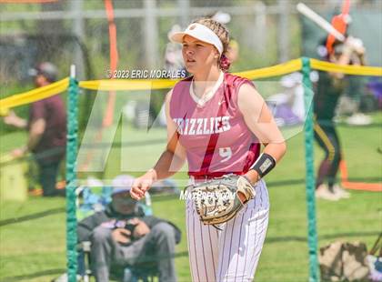 Thumbnail 3 in Clairemont vs. Mission Hills photogallery.