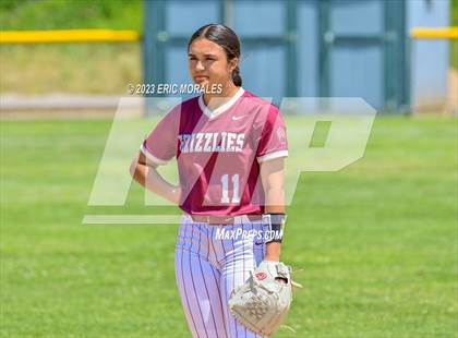 Thumbnail 3 in Clairemont vs. Mission Hills photogallery.