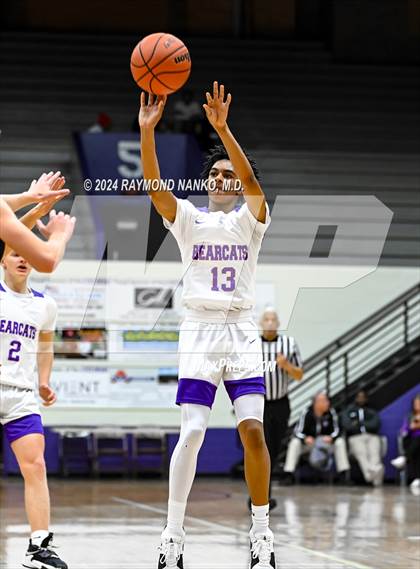 Thumbnail 3 in Wapahani vs Muncie Central (Muncie Central City Invitational) photogallery.