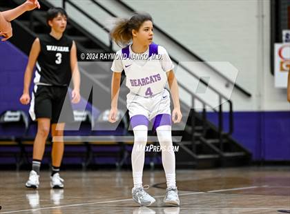 Thumbnail 3 in Wapahani vs Muncie Central (Muncie Central City Invitational) photogallery.