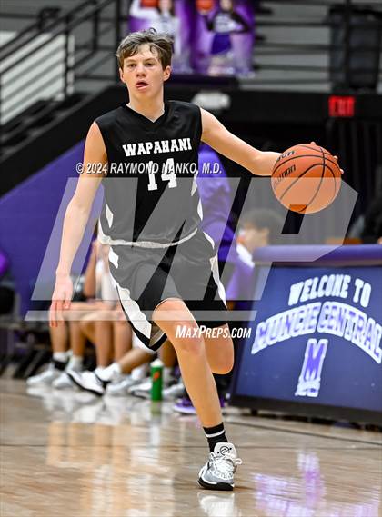 Thumbnail 2 in Wapahani vs Muncie Central (Muncie Central City Invitational) photogallery.