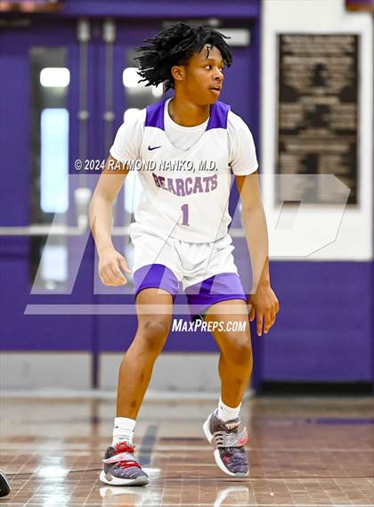 Thumbnail 3 in Wapahani vs Muncie Central (Muncie Central City Invitational) photogallery.