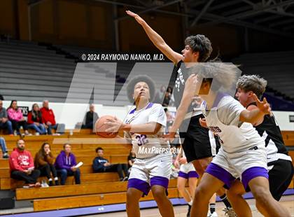 Thumbnail 2 in Wapahani vs Muncie Central (Muncie Central City Invitational) photogallery.