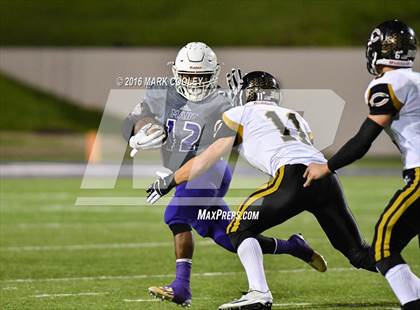 Thumbnail 3 in Crawford vs. Mart (UIL 2A Regional Playoff) photogallery.