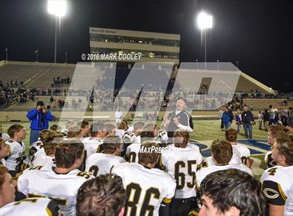 Thumbnail 1 in Crawford vs. Mart (UIL 2A Regional Playoff) photogallery.