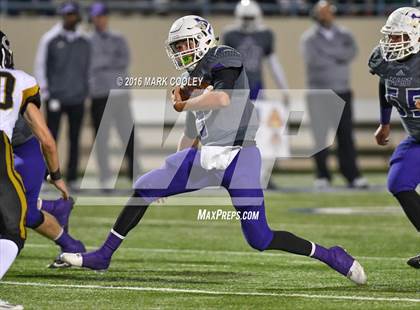 Thumbnail 3 in Crawford vs. Mart (UIL 2A Regional Playoff) photogallery.