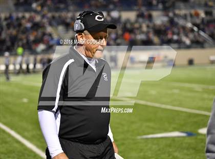 Thumbnail 2 in Crawford vs. Mart (UIL 2A Regional Playoff) photogallery.
