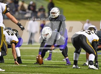 Thumbnail 1 in Crawford vs. Mart (UIL 2A Regional Playoff) photogallery.