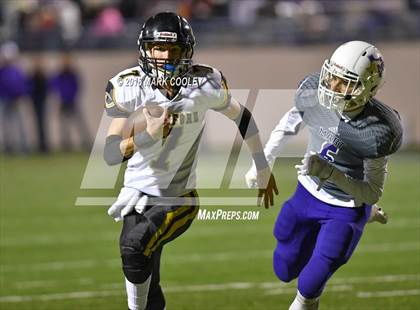 Thumbnail 1 in Crawford vs. Mart (UIL 2A Regional Playoff) photogallery.