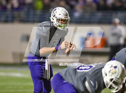 Thumbnail 3 in Crawford vs. Mart (UIL 2A Regional Playoff) photogallery.