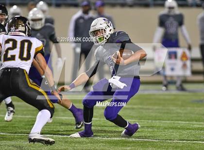 Thumbnail 1 in Crawford vs. Mart (UIL 2A Regional Playoff) photogallery.