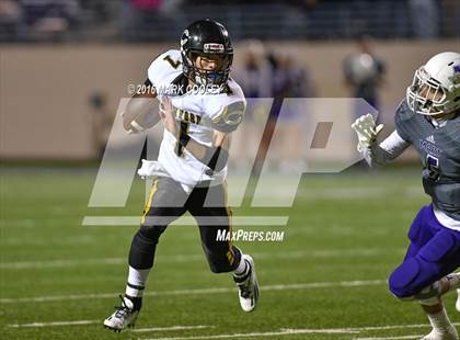 Thumbnail 1 in Crawford vs. Mart (UIL 2A Regional Playoff) photogallery.