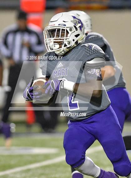 Thumbnail 3 in Crawford vs. Mart (UIL 2A Regional Playoff) photogallery.