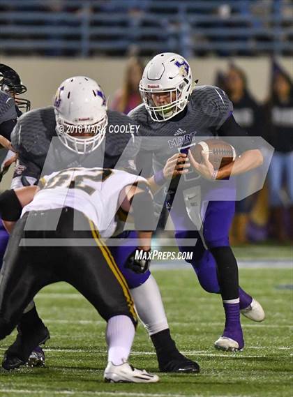 Thumbnail 2 in Crawford vs. Mart (UIL 2A Regional Playoff) photogallery.