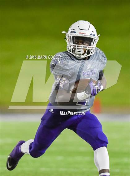 Thumbnail 2 in Crawford vs. Mart (UIL 2A Regional Playoff) photogallery.