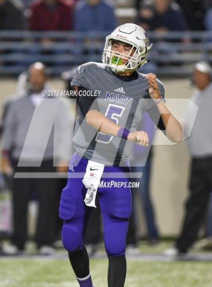 Thumbnail 3 in Crawford vs. Mart (UIL 2A Regional Playoff) photogallery.