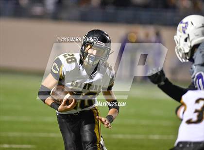 Thumbnail 3 in Crawford vs. Mart (UIL 2A Regional Playoff) photogallery.
