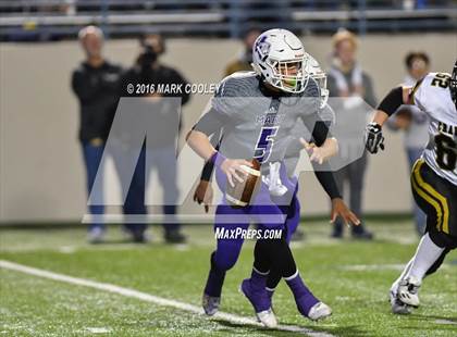 Thumbnail 1 in Crawford vs. Mart (UIL 2A Regional Playoff) photogallery.