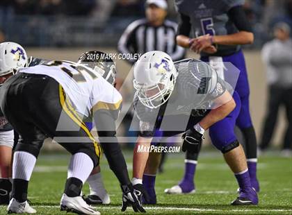 Thumbnail 3 in Crawford vs. Mart (UIL 2A Regional Playoff) photogallery.