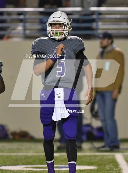 Thumbnail 3 in Crawford vs. Mart (UIL 2A Regional Playoff) photogallery.
