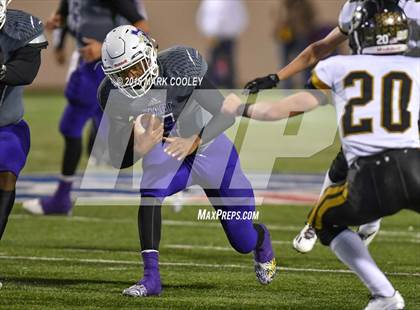 Thumbnail 2 in Crawford vs. Mart (UIL 2A Regional Playoff) photogallery.