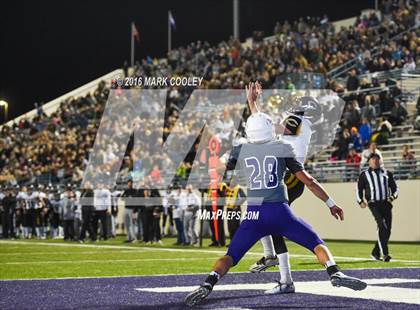 Thumbnail 2 in Crawford vs. Mart (UIL 2A Regional Playoff) photogallery.