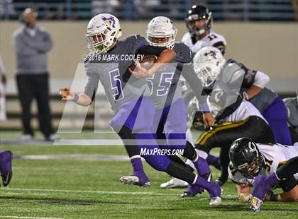 Thumbnail 1 in Crawford vs. Mart (UIL 2A Regional Playoff) photogallery.