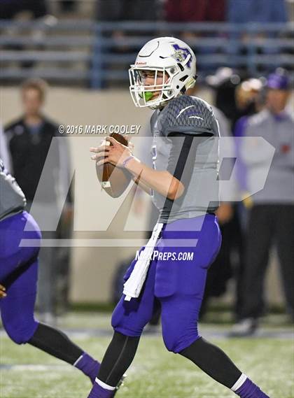 Thumbnail 1 in Crawford vs. Mart (UIL 2A Regional Playoff) photogallery.