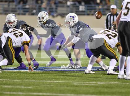 Thumbnail 1 in Crawford vs. Mart (UIL 2A Regional Playoff) photogallery.