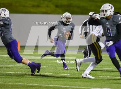 Thumbnail 3 in Crawford vs. Mart (UIL 2A Regional Playoff) photogallery.