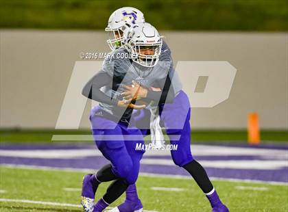 Thumbnail 3 in Crawford vs. Mart (UIL 2A Regional Playoff) photogallery.