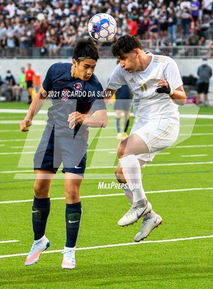 Thumbnail 2 in Tompkins vs Jersey Village (UIL 6A Regional Final) photogallery.