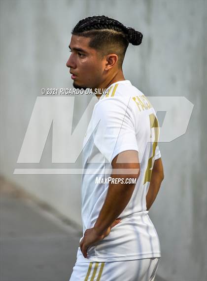 Thumbnail 2 in Tompkins vs Jersey Village (UIL 6A Regional Final) photogallery.