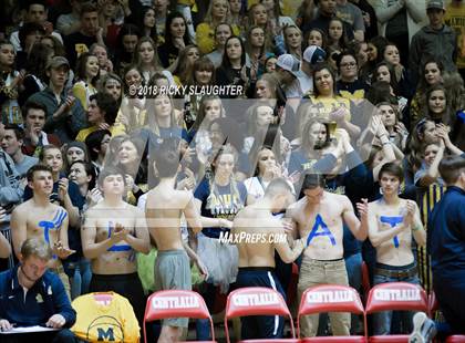 Thumbnail 3 in East St. Louis @ Marion (IHSA 3A Sectional) photogallery.