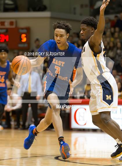 Thumbnail 1 in East St. Louis @ Marion (IHSA 3A Sectional) photogallery.