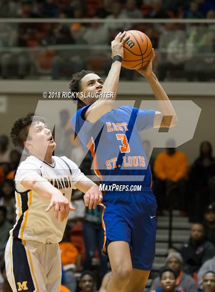 Thumbnail 3 in East St. Louis @ Marion (IHSA 3A Sectional) photogallery.